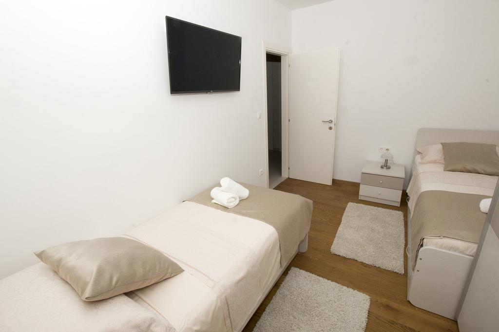 Lct Apartment Laura Omis Ngoại thất bức ảnh